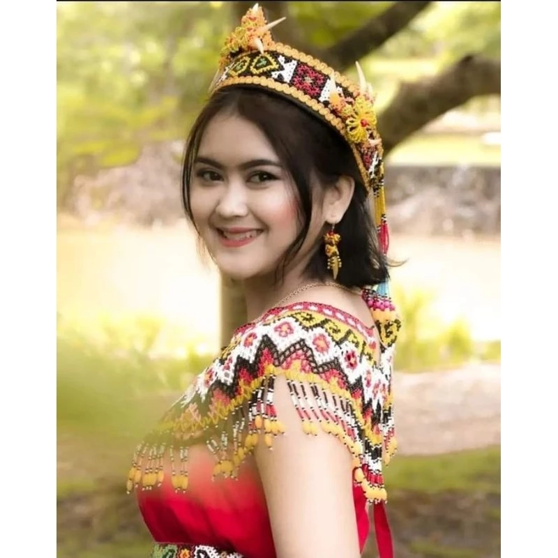 Mahkota Taring Dayak